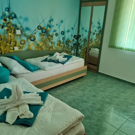 Лъки ,Апартемант В Равда С Две Спални До Плажа Apartment *
